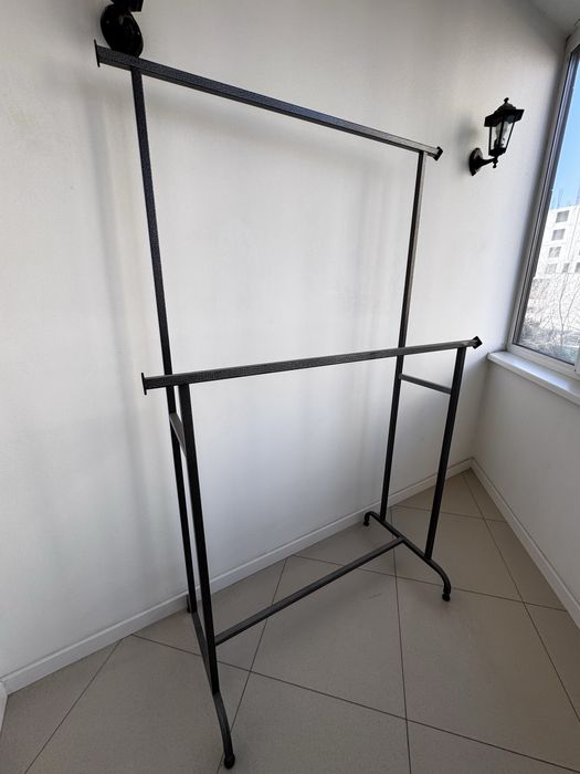 Напольная вешалка