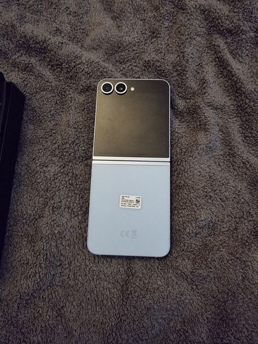Samsung galaxy flip6