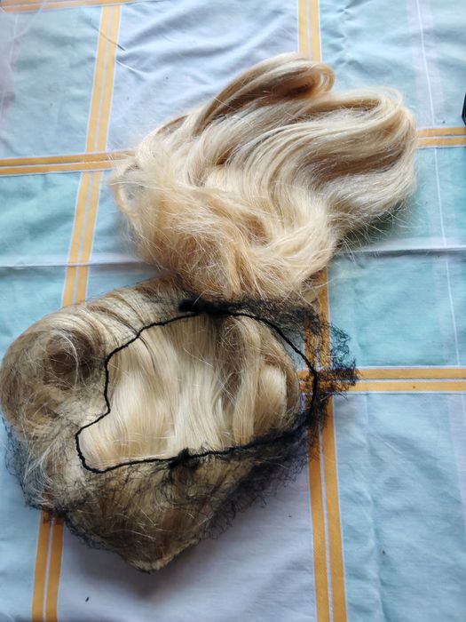 Peruca blonda Oskar Shor