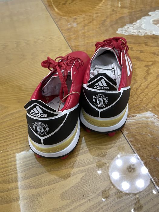 Кроссовки Adidas