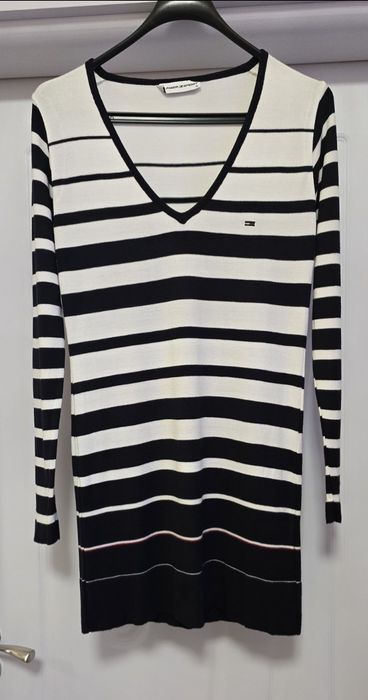 . Нова.  Дамска оригинална рокличка плетиво.  TOMMY HILFIGER