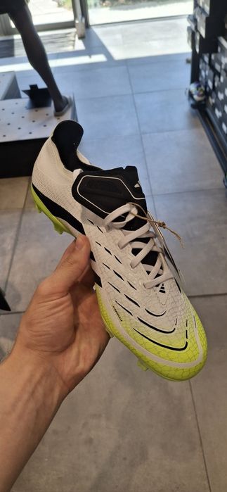Бутонки adidas нови