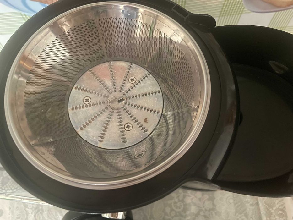 Новая соковыжималка Sinbo SJ -3137