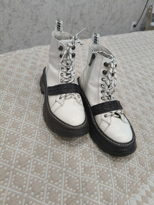 Продам  ботинки демисезонные