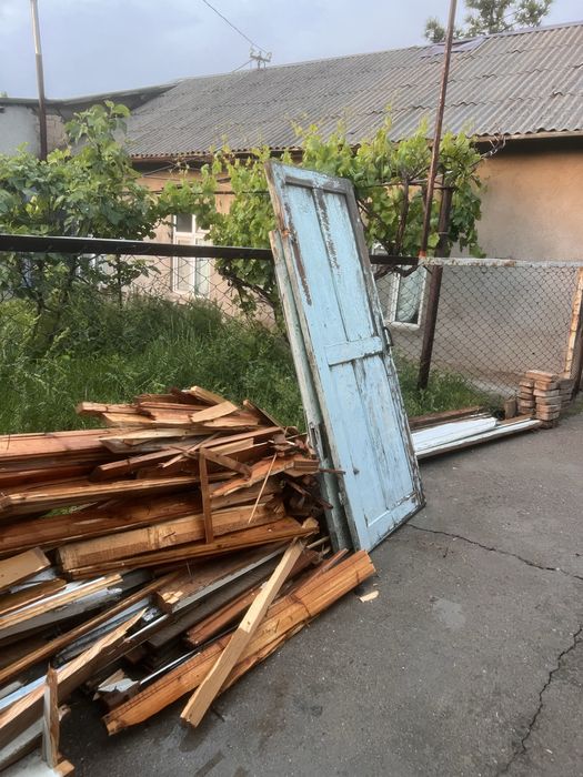 Taxta o’tin srochna sotiladi