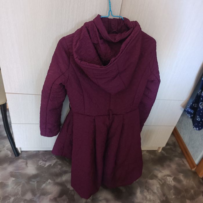 Продам красивый плащик на девочку 7-9 лет