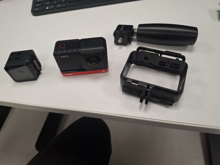 Insta360 OneR  НЕРАБОТЕЩА