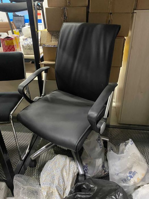 Продам кресла для руководителя