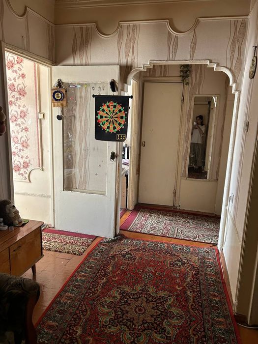 Yunusobod 9 da 3 xonali uy sotiladi