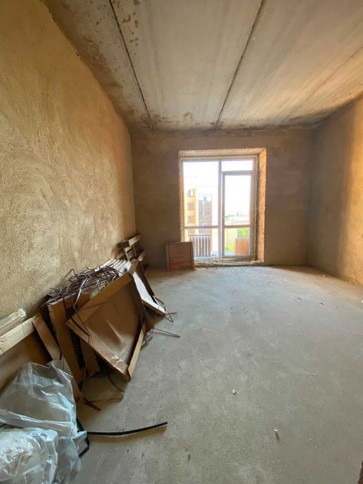 продам евро  2 комн квартиру в центре