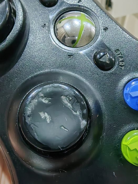 Xbox 360 в идеале 2 джойстика