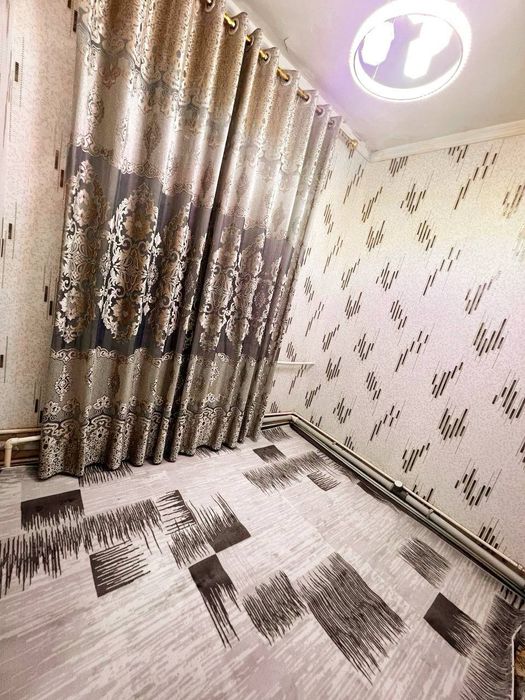 Продам чиланзар 8.  Одна переделанная на двух