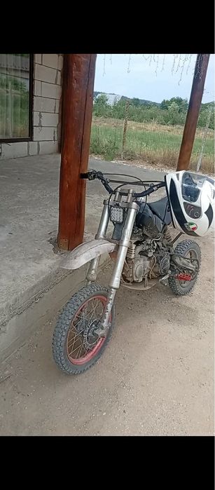 Vand sau schimb cross cu trotineta electrica