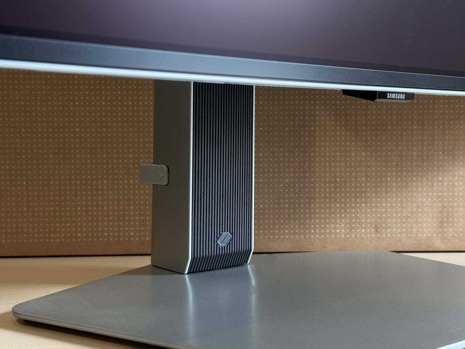 Бартер! Гаранция! Samsung Odyssey OLED G6 27" 360Hz / QHD 0.03ms HDR10