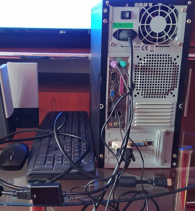 Unitate PC Davio LG +tastatură,mouse,cablu  VGA la HDMI FullHD,boxe
