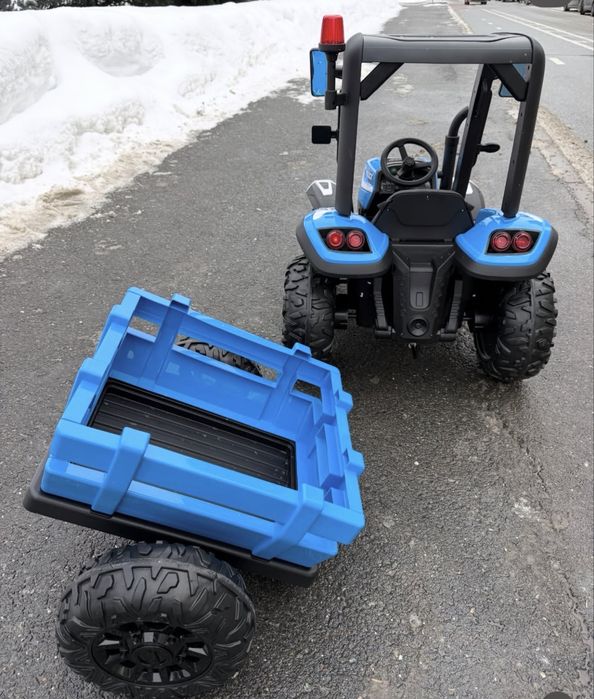 Детский электромобиль синий трактор