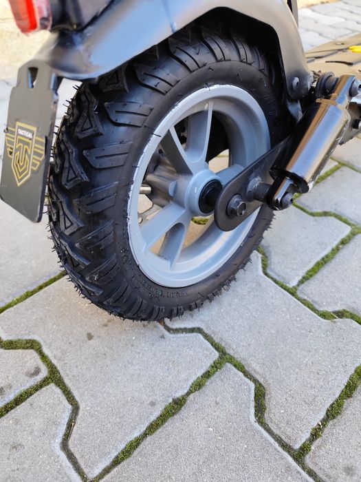 Електрически скутер-тротинетка JEEP JUC AS IPX5 ДО 25 КМ/Ч, ПРОБЕГ ДО