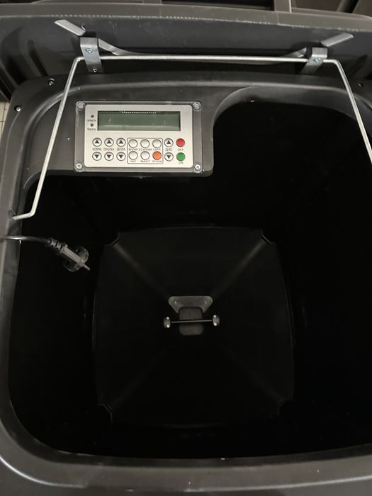 Baliqlarga yem berish uchun moljallangan ‘Avtokarmushka’