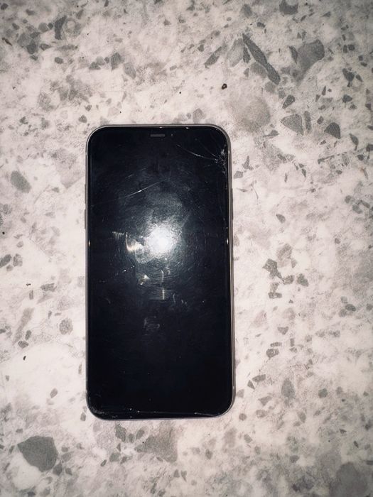 Айфон 11 буу  обмен 12  нормально все работает