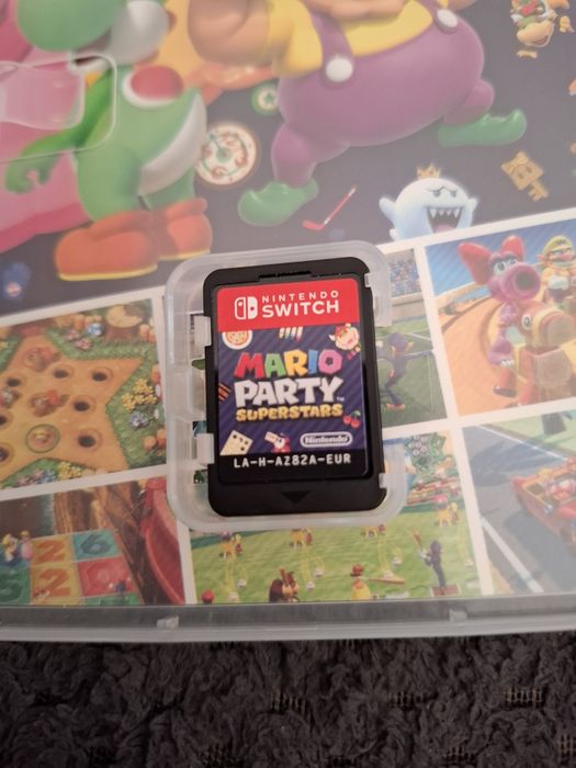 Nintendo Switch + Super Mario – Отлично състояние, готов за игра!