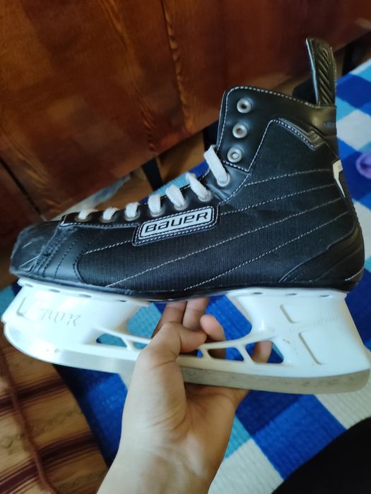 СРОЧНО продам коньки