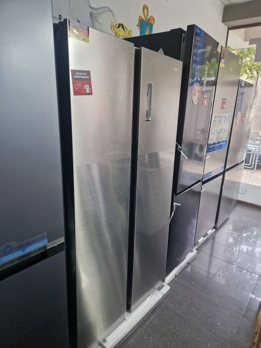 Side by side Midea 511 литра Чисто нов