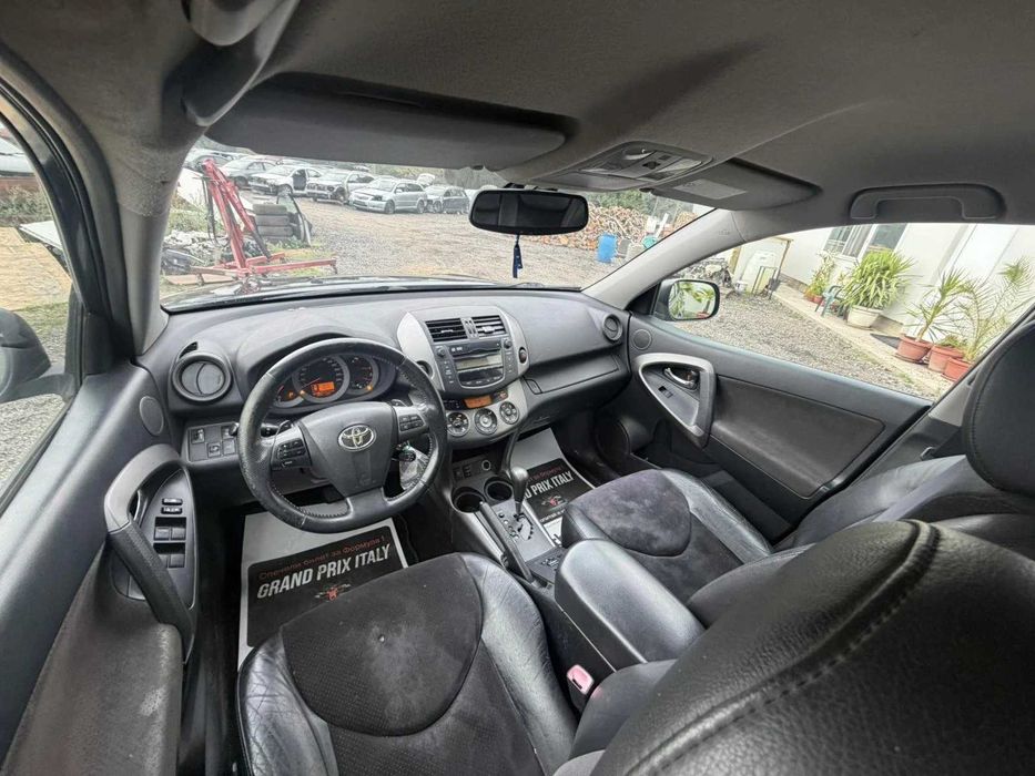 Toyota Rav4 2010г Facelift 2.2 150 кс На Части