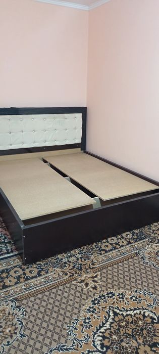 Spalni holati yaxshi matrasi yoʻq