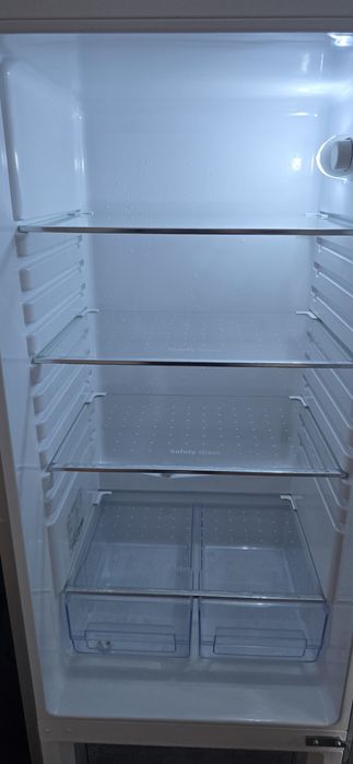Продам Холодильник.