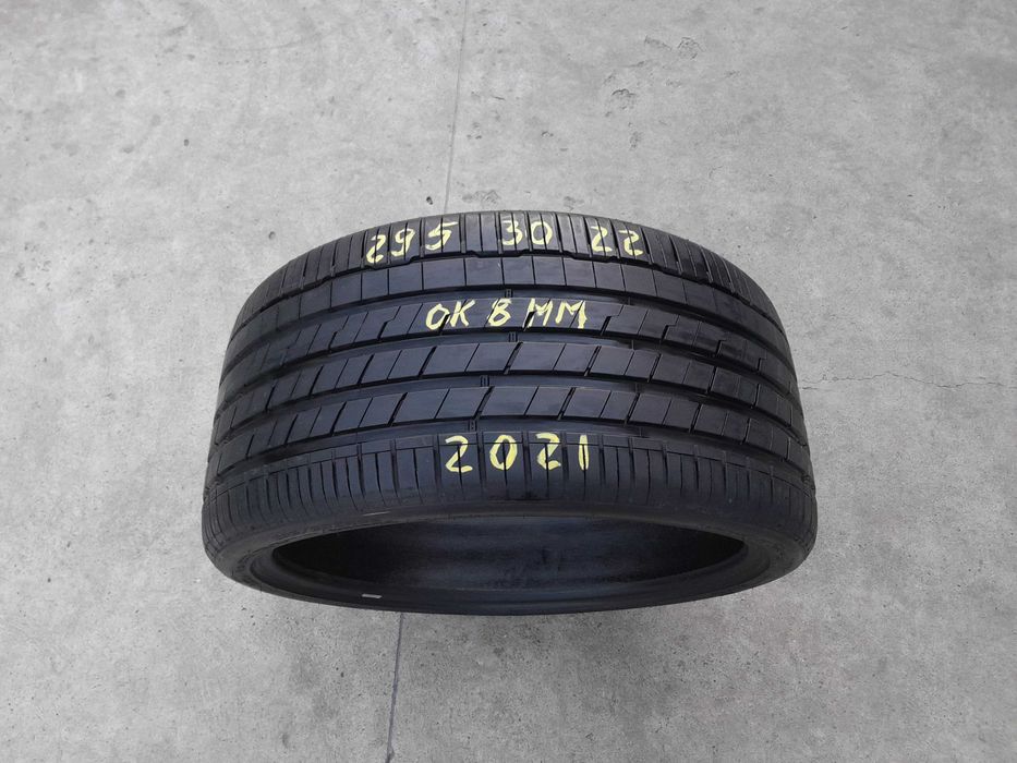 O anvelopa de vara 295 30 22 hankook ventus S1 evo 3 suv cu 8 mm