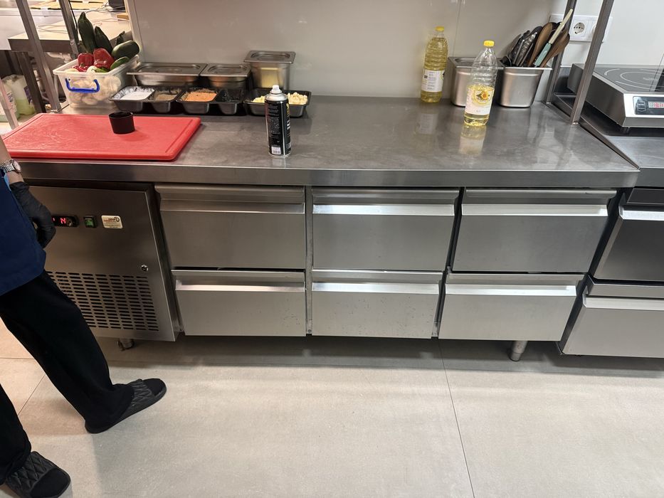 Masă frigorifică profesională inox