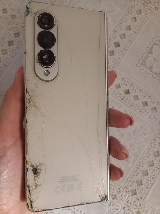 Samnsung Z Fold 4 за части