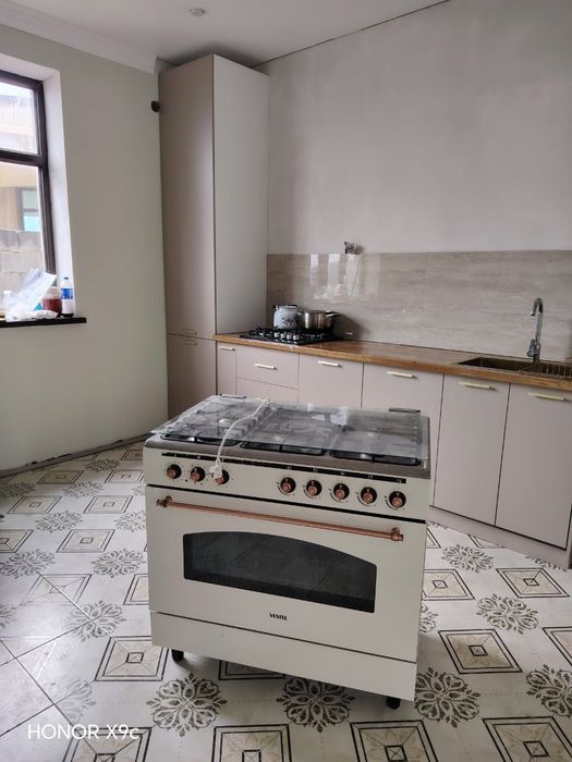 Газ плита б/у  vestel