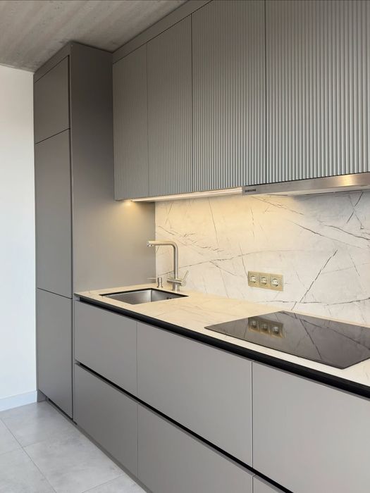 Кухня мебель 
Zamonaviy va si