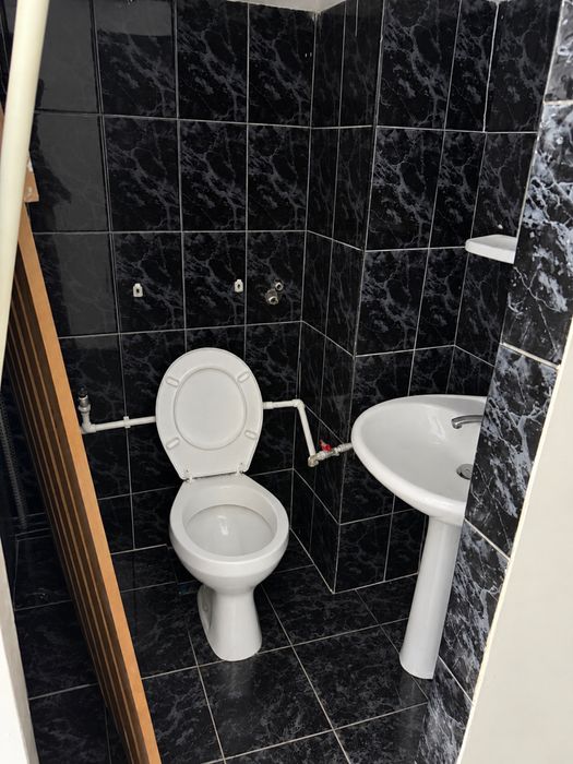 Vand garsoniera la I uri in micro 40