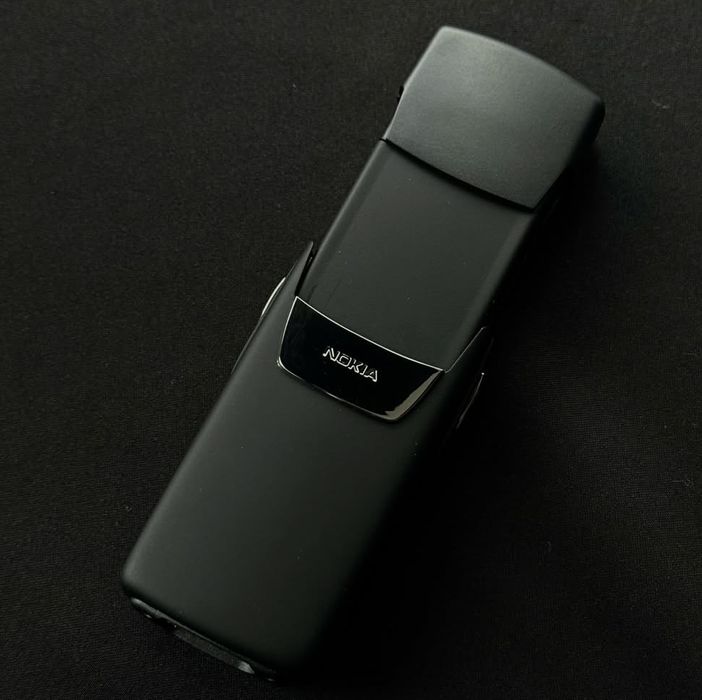 Продается Nokia 8910i новая