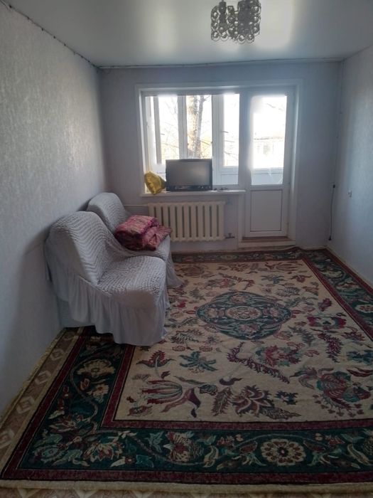 Сдается 2 комнатная на 7 микрайоне