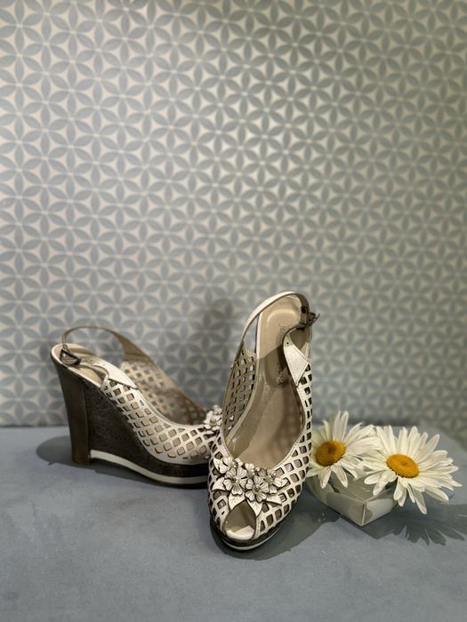 Босоножки на платформе