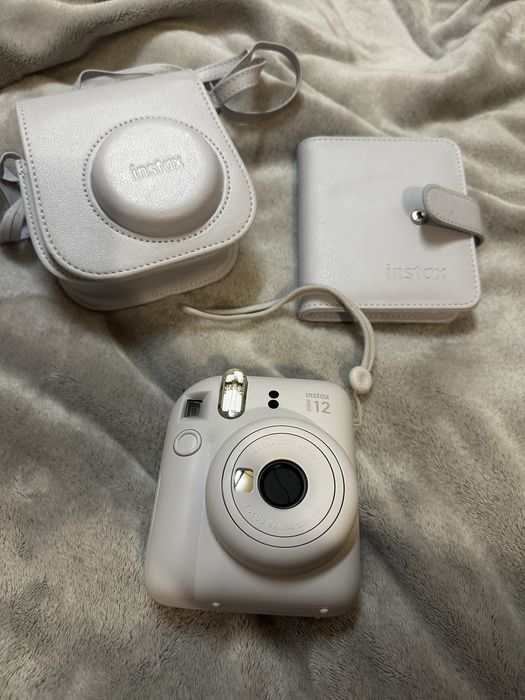 Fujifilm - instax mini 12 Clay White с подарък калъф и албум
