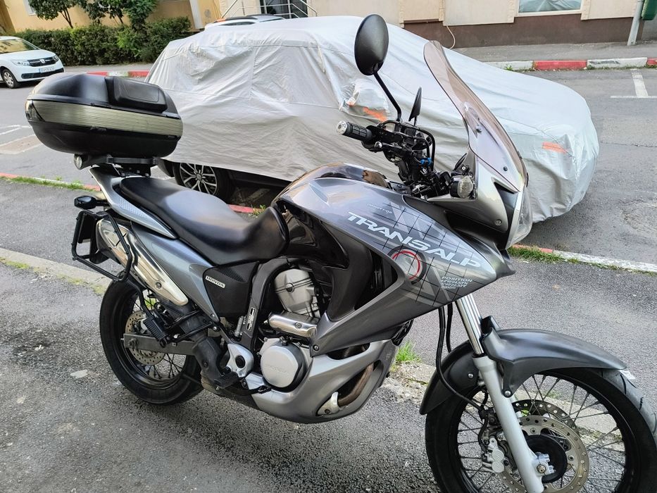 Vând Honda Transalp XL 700V injectie