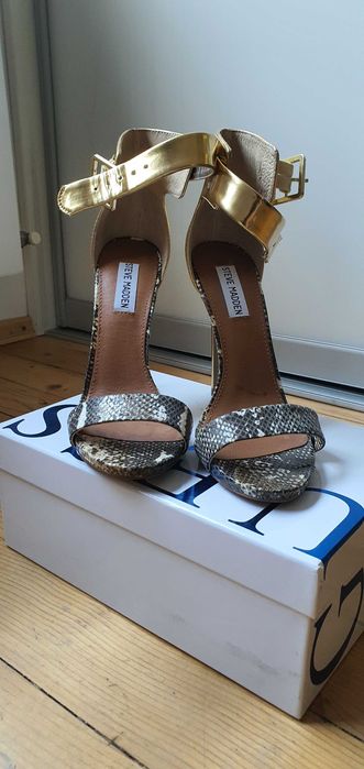 Сандали с висок ток Steve Madden