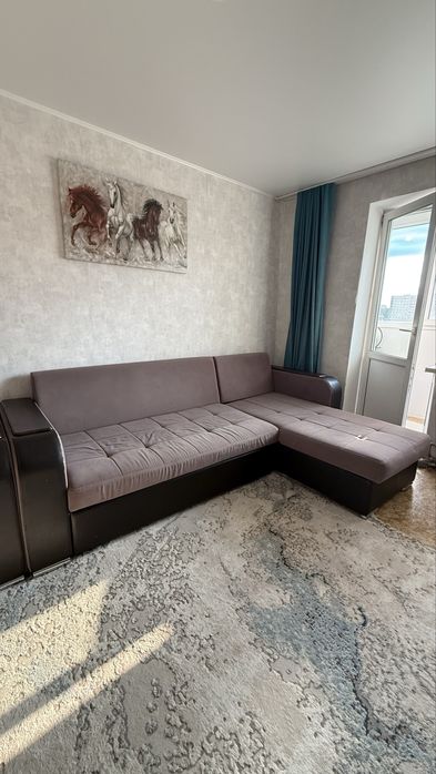 Продается Большой угловой диван + кресло