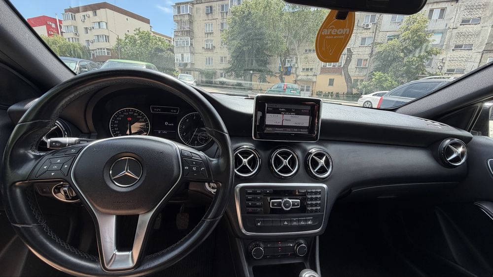Vând Mercedes-Benz A 180, 122 cp