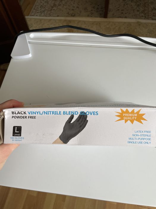 Перчатки одноразовые