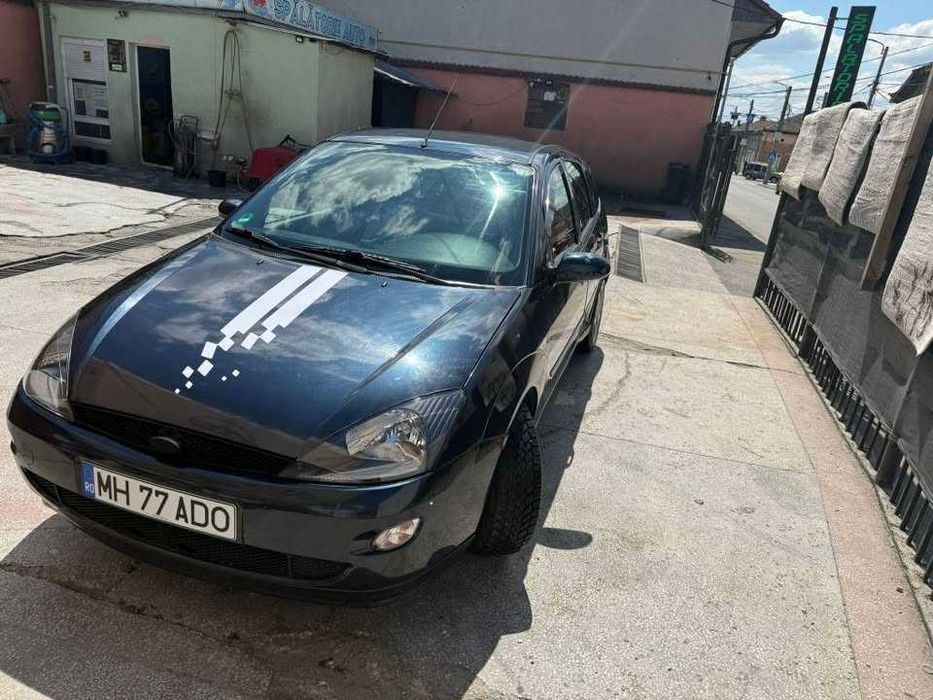 Vand Ford Focus 2002 1.6 benzina.