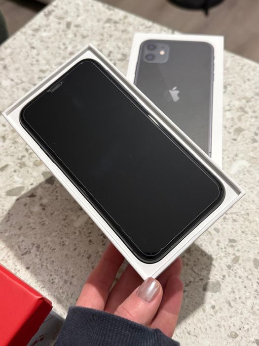 Vand Iphone 11, 64GB black