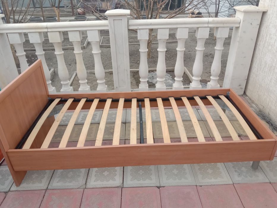 Кровать в хорошем сост