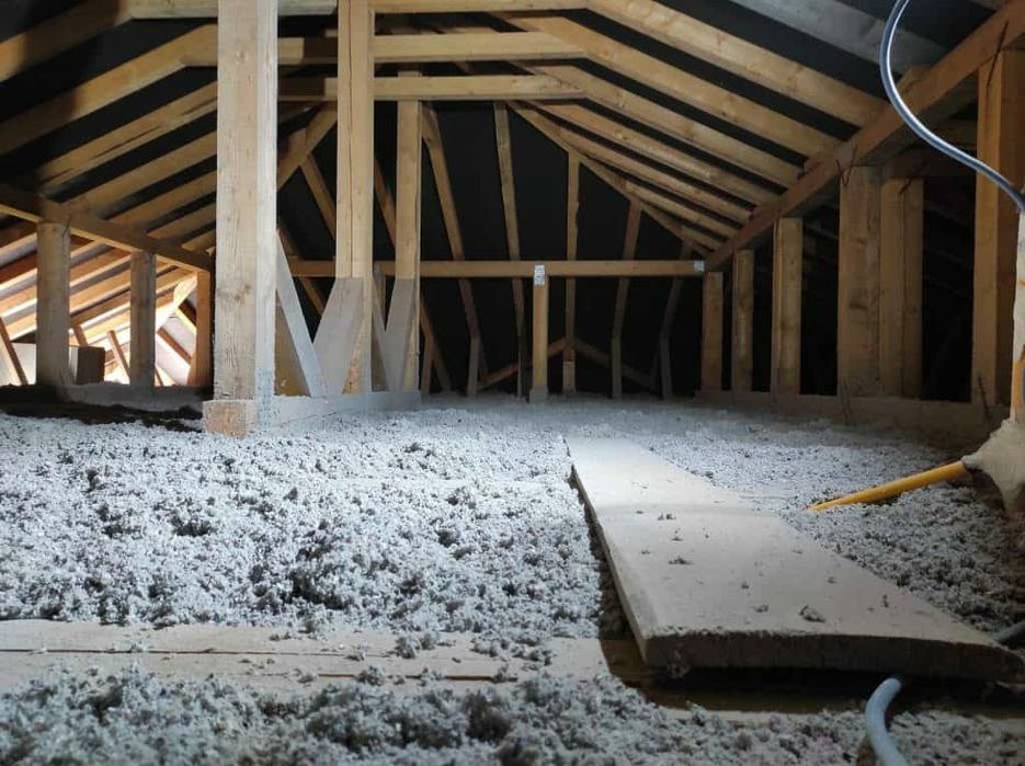 Izolații profesională cu Celuloză FIRMA AUTORIZATA de  peste 12 ani