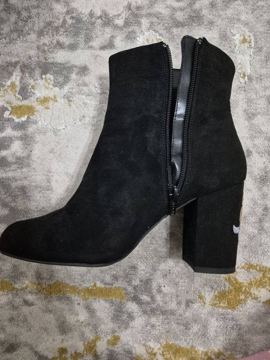 Botine model floral 38