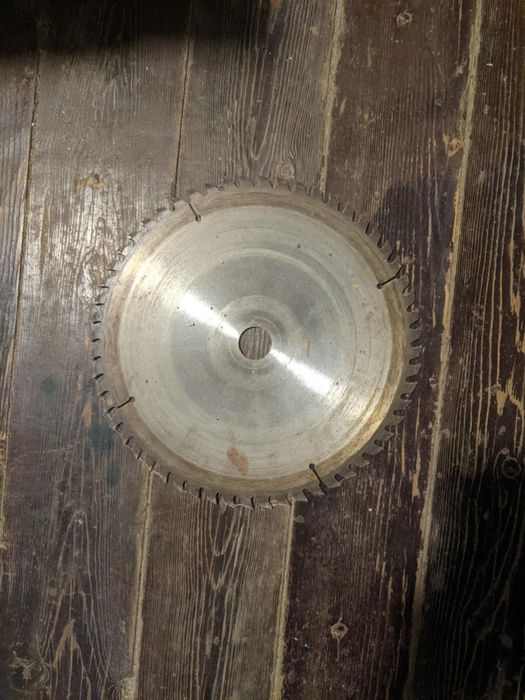 Диск за циркуляр с радиус 14см